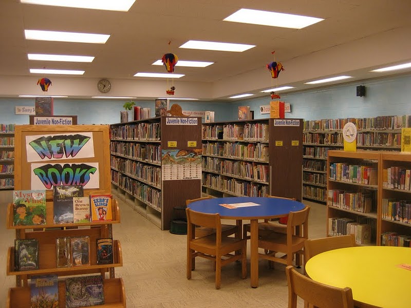 Library Tour: McCully-Moiliili Public Library | Hawaii Book Blog